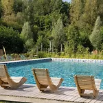 بيت للعطل Cozy With Pool *