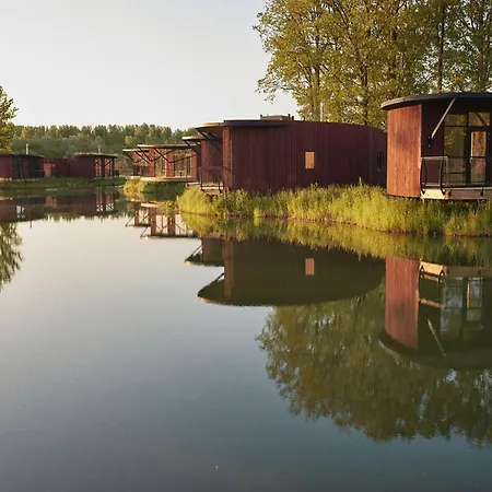 Cozy With Pool Σπίτι διακοπών