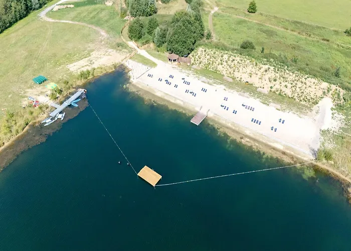 Cozy With Pool Hébergement de vacances